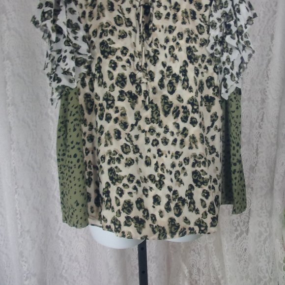 Plus Top Blouse Combination Olive Black Leopard Print Ruffled Short Slee… - Picture 2 of 5